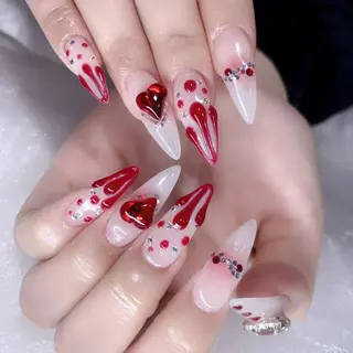 ネイル Queens テイのネイルデザイン