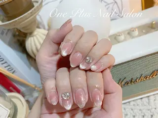 ネイル One Plus Nail Salonのネイルデザイン