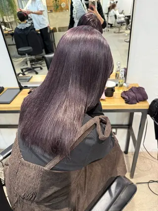 セミロング カラー ミルクティー× グレージュMOMOのヘアスタイル