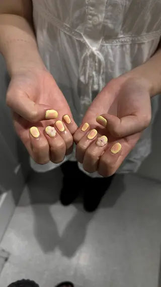 ネイル しおん⭐︎立川 sofaネイリストのネイルデザイン