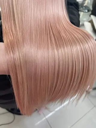 ロング GAGA Hinaのヘアスタイル