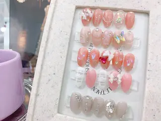 ネイル CeCeまつげパーマ マツエク❣️パリエクのネイルデザイン