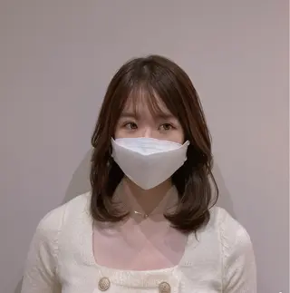 ミディアム La paix所属・パーソナルカラー lapiax阿部のヘアスタイル