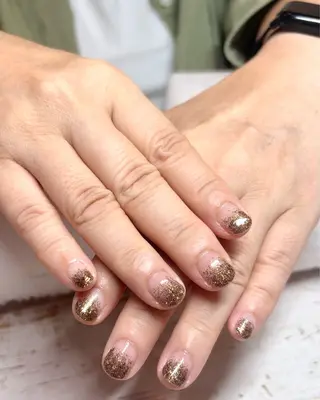 ネイル 人見 菜巴（ネイリスト）のネイルデザイン