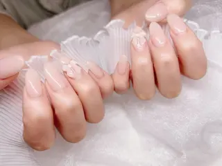 ネイル HENECY🍓 momokaのネイルデザイン