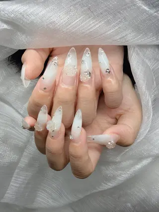 ネイル Lee Nailsのネイルデザイン