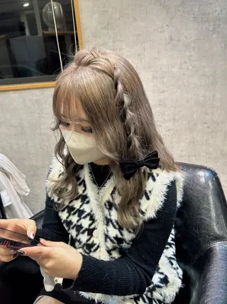 セミロング カラー ヘアアレンジ suri-ru hair【スリールヘアー】所属・FURUSAWA AOIのヘアスタイル