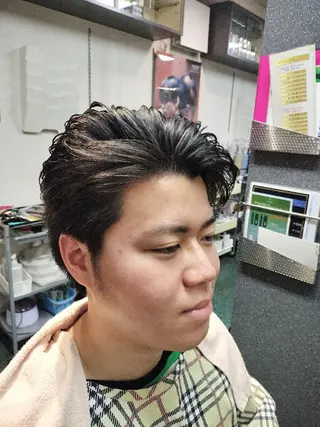 ミディアム センス本店所属・大沼 達郎のヘアスタイル