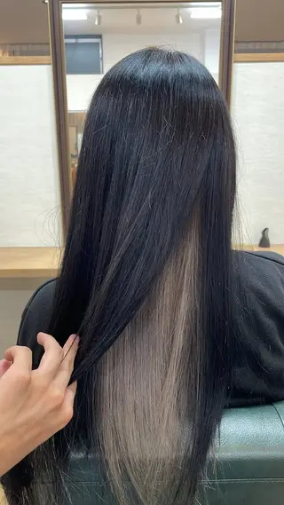 ロング カラー ミナリスヘアーデザイン所属・ミツツカ リンタロウのヘアスタイル