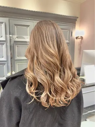 ロング カラー レイヤー/グレージュ メンズパーマのヘアスタイル