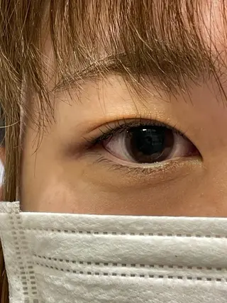 マツエク・マツパ cure所属・井上 真里奈のヘアスタイル