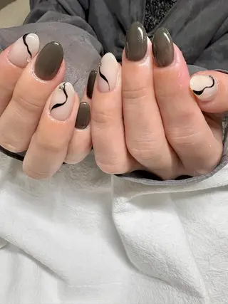 ネイル BeAlletreNail(ビオールエトレ)所属・高野 美土里のネイルデザイン