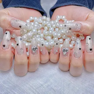 ネイル Queening 🦋のネイルデザイン