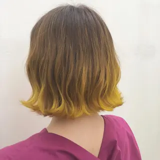 ショート カラー ambellir 山本伽椰のヘアスタイル