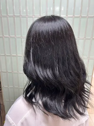 セミロング カラー LAQUALITE新宿伊勢丹店所属・KARIN カラーモデル募集中のヘアスタイル