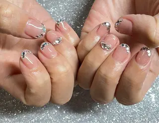 ネイル VIERU 🌈🎀💖のネイルデザイン