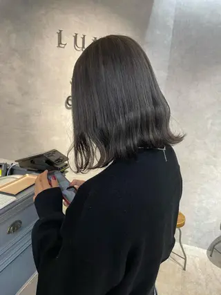 ミディアム Cielro【 シェイロ 】所属・Cielro/ダブル カラー/西田咲希のヘアスタイル