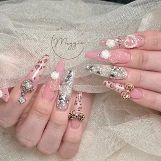 ネイル Maggie Nail🦩のネイルデザイン