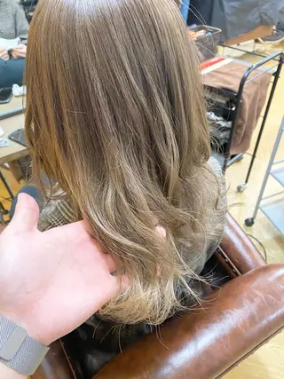 セミロング カラー 髪質改善 ヒデのヘアスタイル