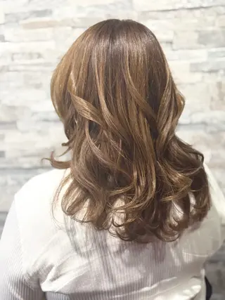 セミロング V.S.O.P（ヴィソップ）所属・大通り1番出口1分 髪質改善ヴィソップのヘアスタイル