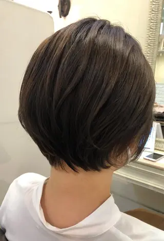 ショート ヤナギウチ エリカのヘアスタイル