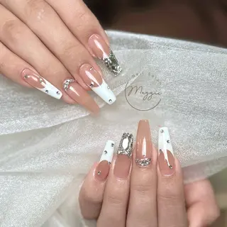 ネイル Maggie Nail🦩のネイルデザイン