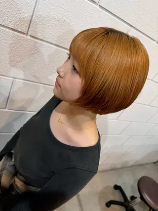 ショート 透け感/ハイトーン/ レイヤー/小山田のヘアスタイル