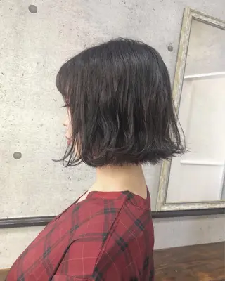 ショート カラー 江原 彩華のヘアスタイル