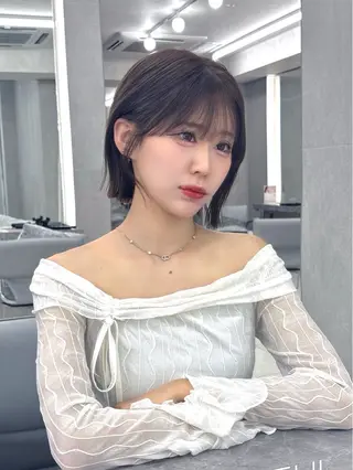 ミディアム MAEUL NAGOYA所属・レイヤーボブ/名駅/ くびれボブ/縮毛矯正のヘアスタイル