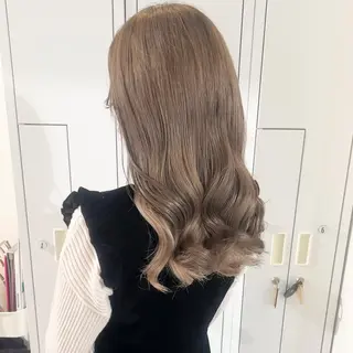 ロング piLLon・ keinaのヘアスタイル