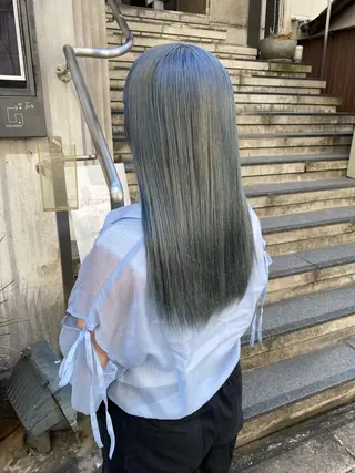 ロング カラー 柔らかストレートと ツヤカラー/和田陽向のヘアスタイル