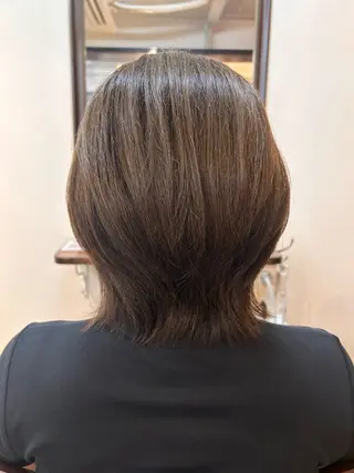 ミディアム カラー canonart上田 里恵のヘアスタイル