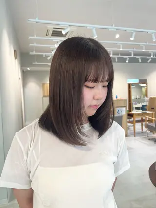 カラー 森 理音のヘアスタイル