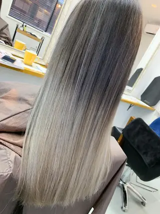 ロング 🥇近藤 恭輔🥇 Recharme新保のヘアスタイル