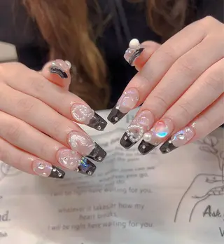 ネイル MOA NAIL所属・MoaNail🫶 Yoshiのネイルデザイン