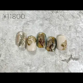 ネイル KUROIWA KAORIのネイルデザイン