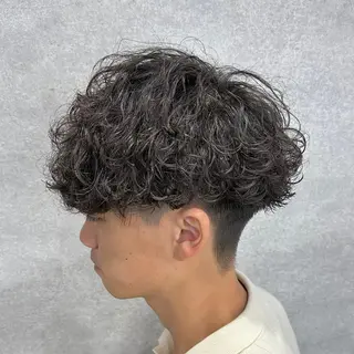 カラー 🔥大人の色気パーマ メンズヘア特化🔥のヘアスタイル