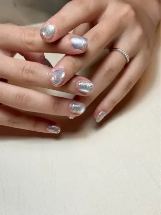 ネイル Tiny Glowのネイルデザイン