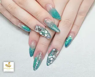 ロング ネイル 完全予約制個室サロン Abundancesのネイルデザイン