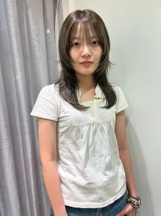 ミディアム カラー 松村 澪里のヘアスタイル