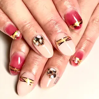 ネイル VOGUE ×SWANのネイルデザイン