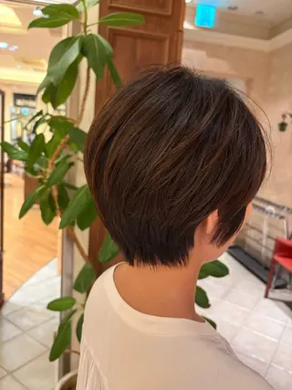 ショート 田内 満里奈のヘアスタイル