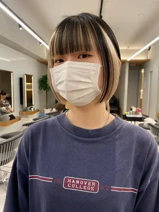 ショート カラー センターパート/ 暖色カラーayuのヘアスタイル