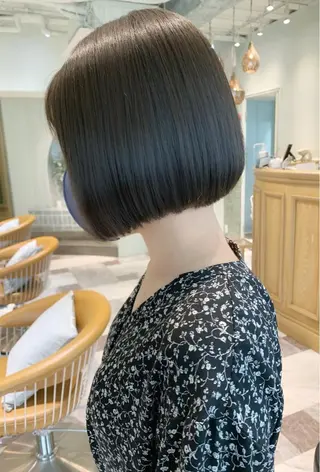 ショート レイヤーカット/ 顔周り 五島巨幹のヘアスタイル