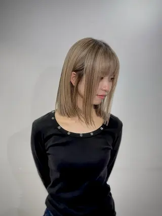 ショート カラー Kensho 京都駅 ケアブリーチのヘアスタイル