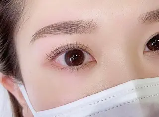 マツエク・マツパ アイブロウ Aina Nail＆Eyelash 秋葉原店所属・藤田 小綺のマツエク・マツパデザイン