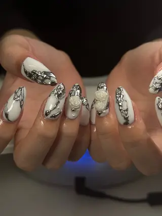 ネイル Nail Salon L'arc所属・💊大阪/心斎橋 moni🧠のネイルデザイン