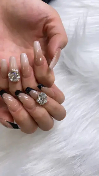 ネイル PEEKABOO京橋 EYE&NAILのマツエク・マツパデザイン