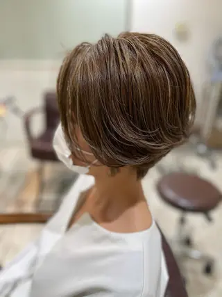 ショート カラー 柴田泰秀sotti. 髪質改善/ブリーチのヘアスタイル