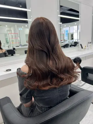 ロング カラー オリーブカラー🫒 レイヤーカット✂︎のヘアスタイル